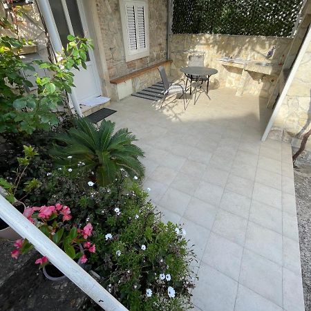 Studio Apartment Klaric Vis Dış mekan fotoğraf