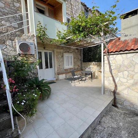 Studio Apartment Klaric Vis Dış mekan fotoğraf
