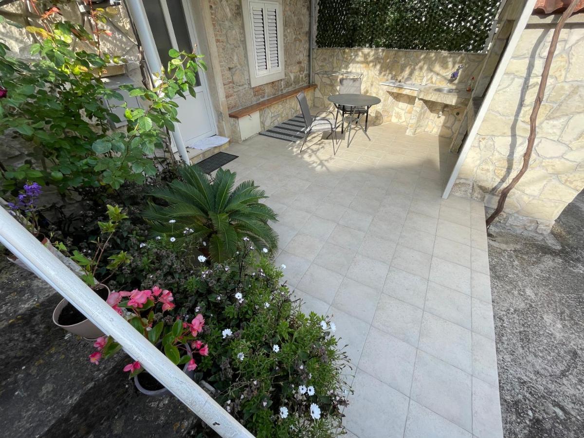 Studio Apartment Klaric Vis Dış mekan fotoğraf