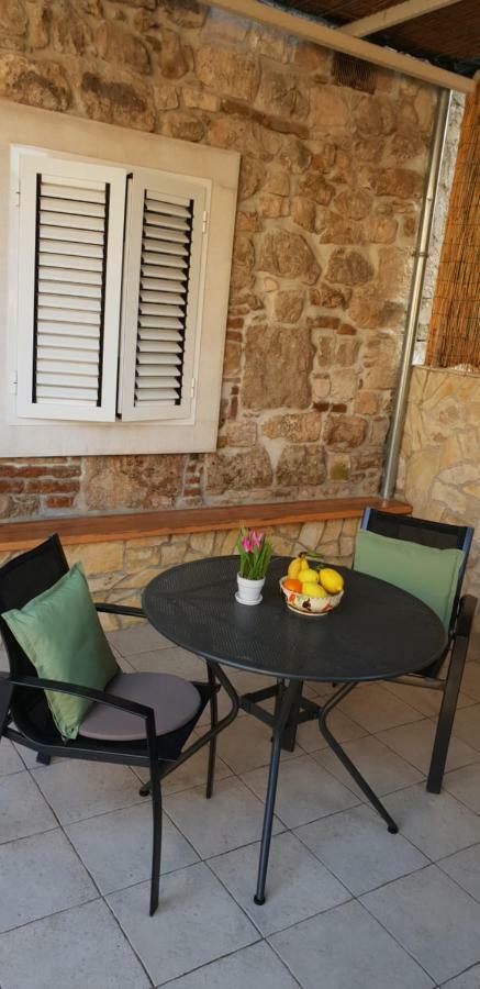 Studio Apartment Klaric Vis Dış mekan fotoğraf